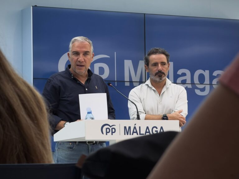 Bendodo denuncia los tres fracasos del Ministerio de Puente en Málaga